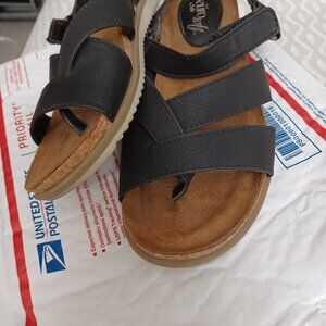 EURO SOFT BY SOFFT LYNELLE WOMEN'S SZ 7.5 BLACK STRAPPY VELCRO SANDALS